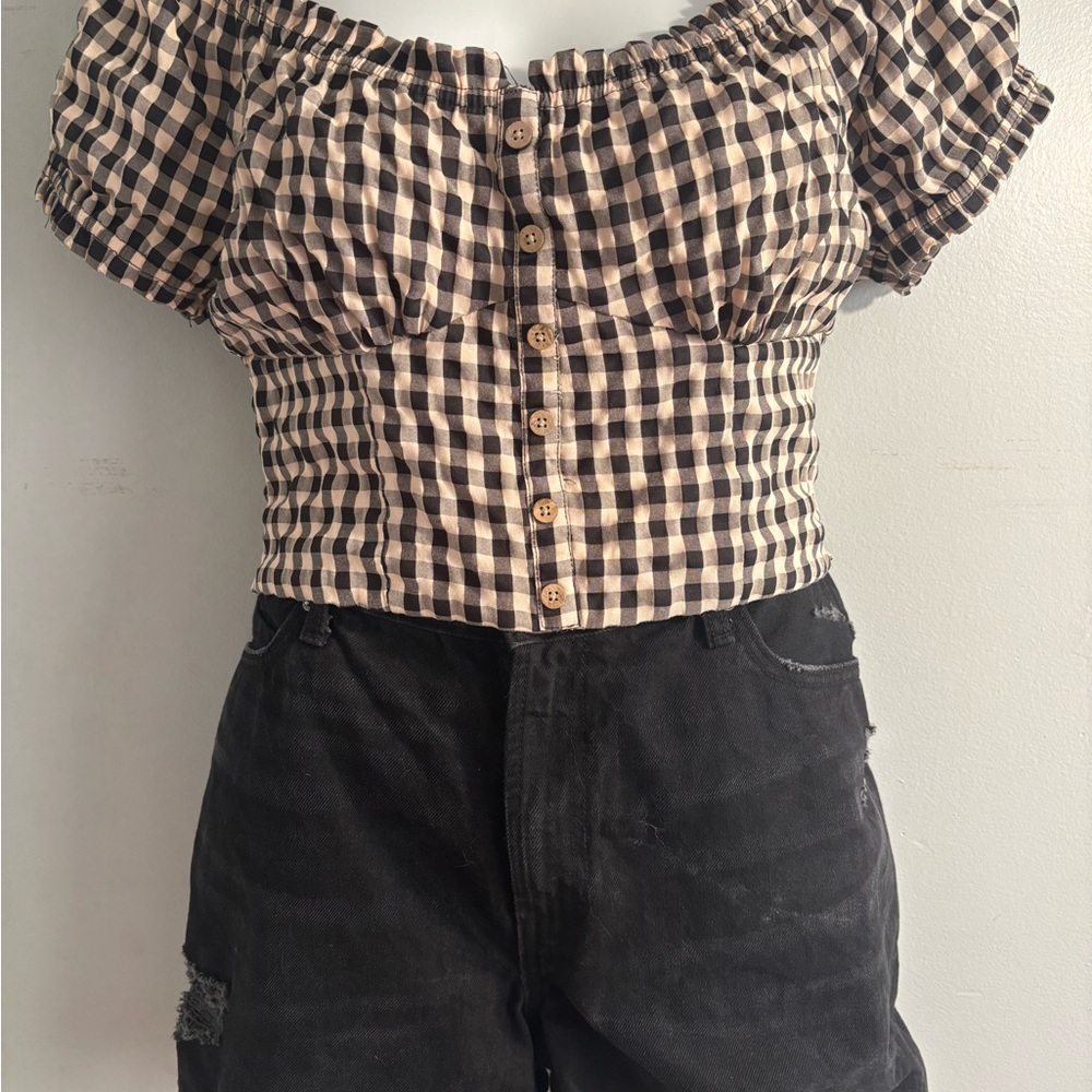 ❤️ Stylish Checkered Black and Tan Women's Blouse - Picture 2 of 7